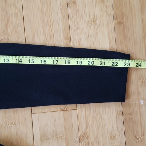 Mercer Street Studio sweater - Picture 7 of 7